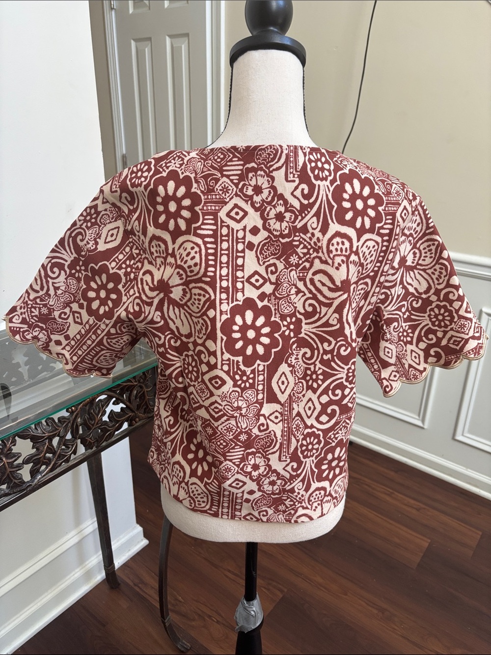 Anthropology Dolan Cream & Rust Floral Scallop-Hem/sleeve Blouse size Medium - Picture 4 of 6